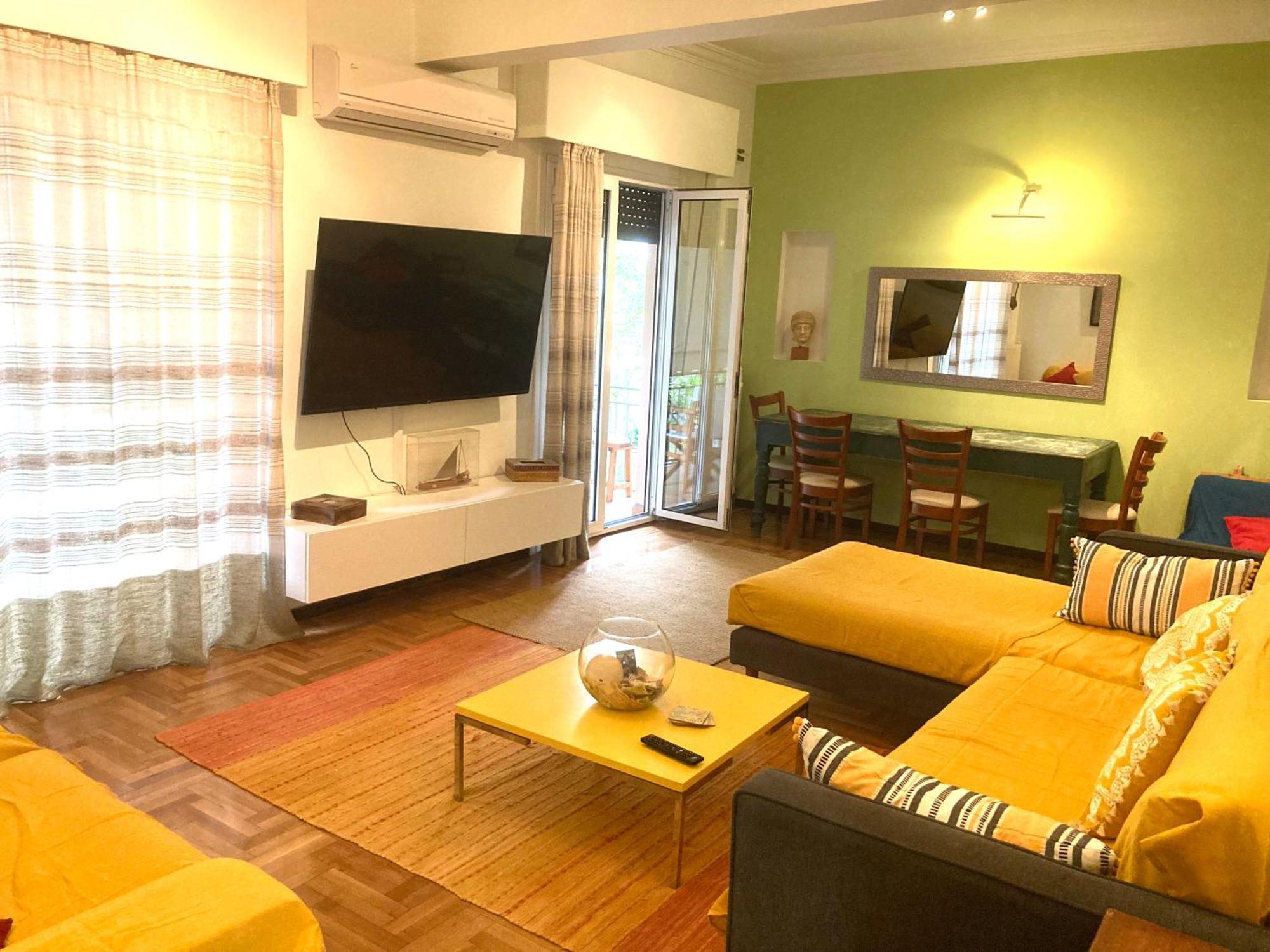 3 Bedder Condo In Ilisia, Megaro Mousikis Atenas Exterior foto